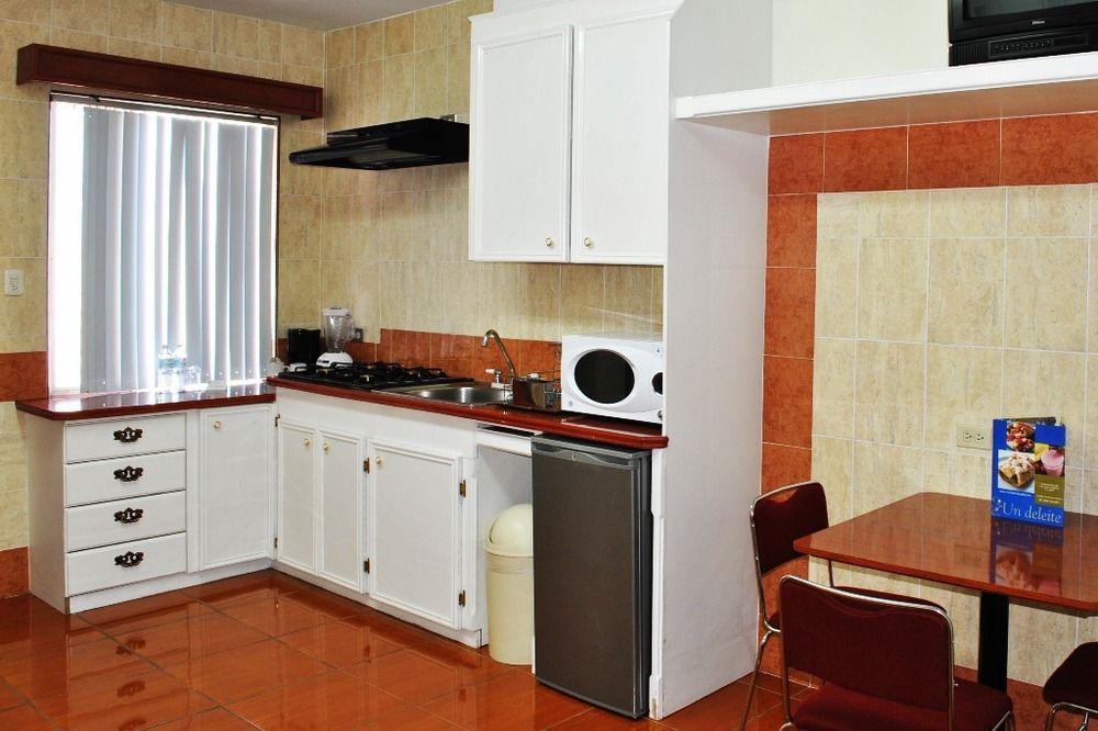 Hotel Marcella Clase Ejecutiva Morelia Esterno foto